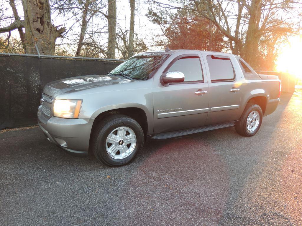 2009 Chevrolet Avalanche's photo