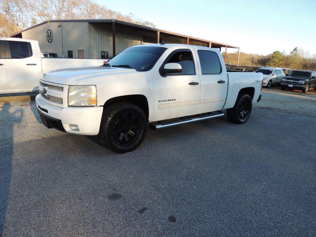 2010 Chevrolet Silverado LTZ's photo