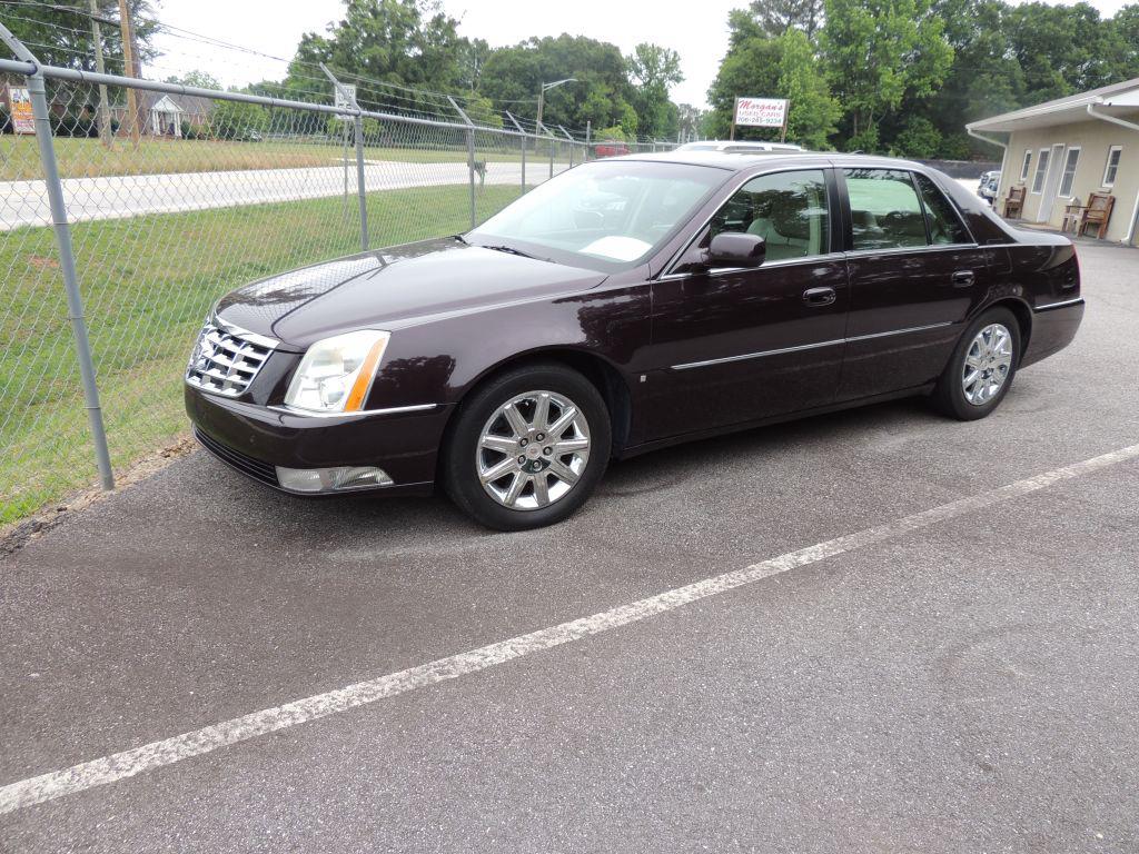 2009 Cadillac DTS Premium Luxury Collection's photo