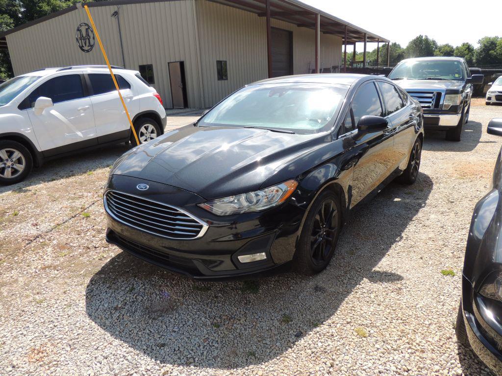 2019 Ford Fusion SE FWD's photo